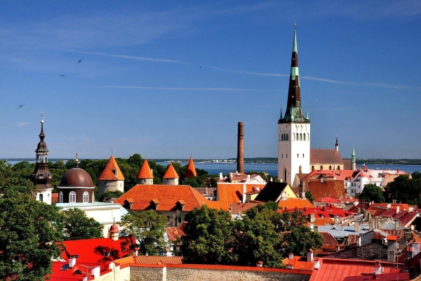 Эстония пока не будет выдавать туристические визы россиянам