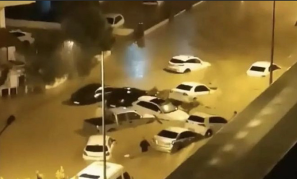 В Анталье произошло сильнейшее за 50 лет наводнение