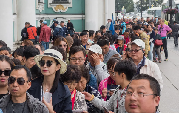 Китайские туристы стали лидерами по турпотоку в РФ
